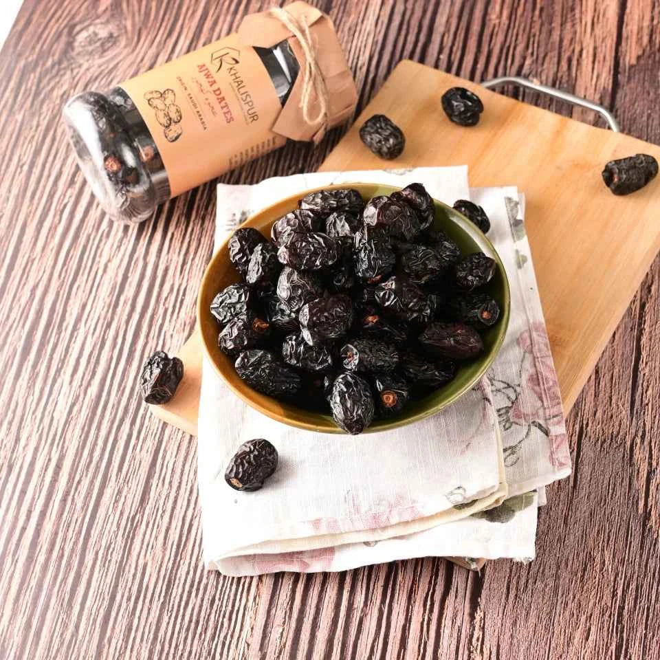 Ajwa Dates (عجوہ کھجور)